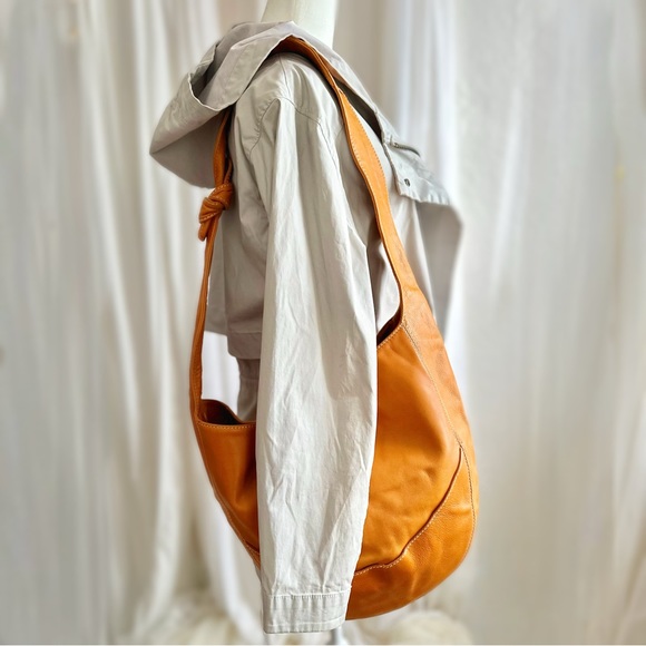 HALF OFF!! Bottega Veneta Oversized Jodie Hobo in Warm Honey-Saffron Tan, Rare - Picture 9 of 10